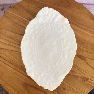 Vintage Fostoria Jenny Lind Cameo White Milk Glass Dresser Tray